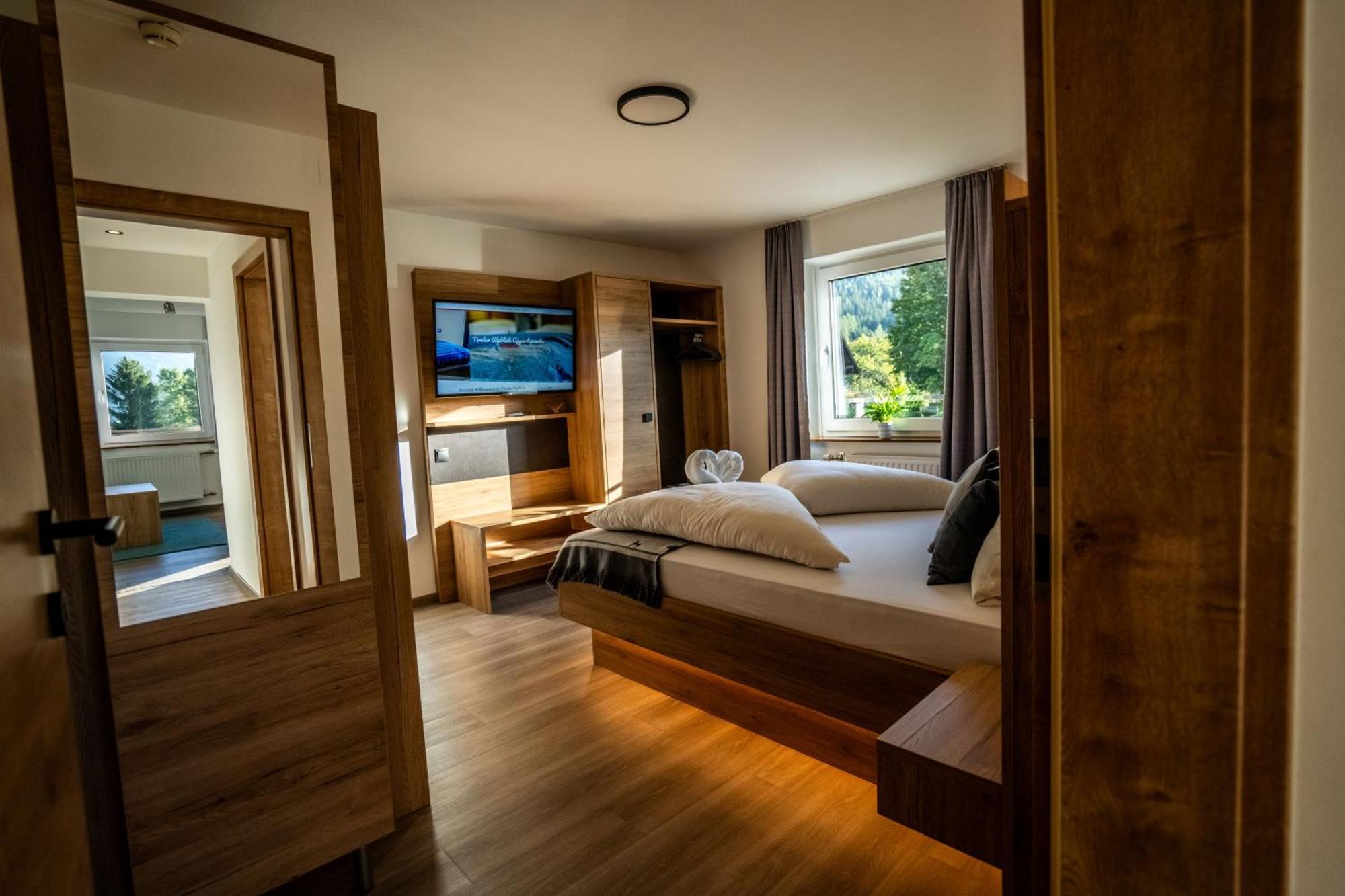Tiroler Alpblick Appartements Ehrwald Luaran gambar